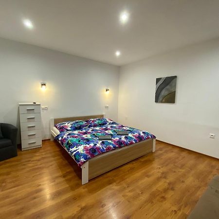 Vanessa Apartments Bešeňová Екстериор снимка
