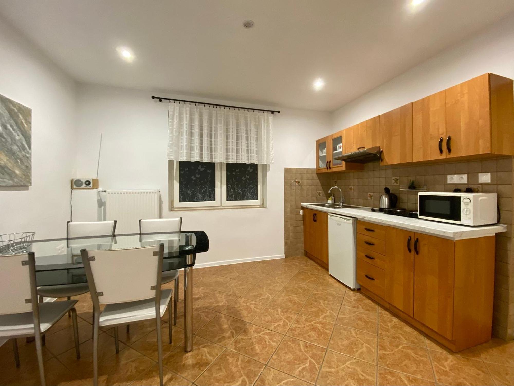 Vanessa Apartments Bešeňová Екстериор снимка