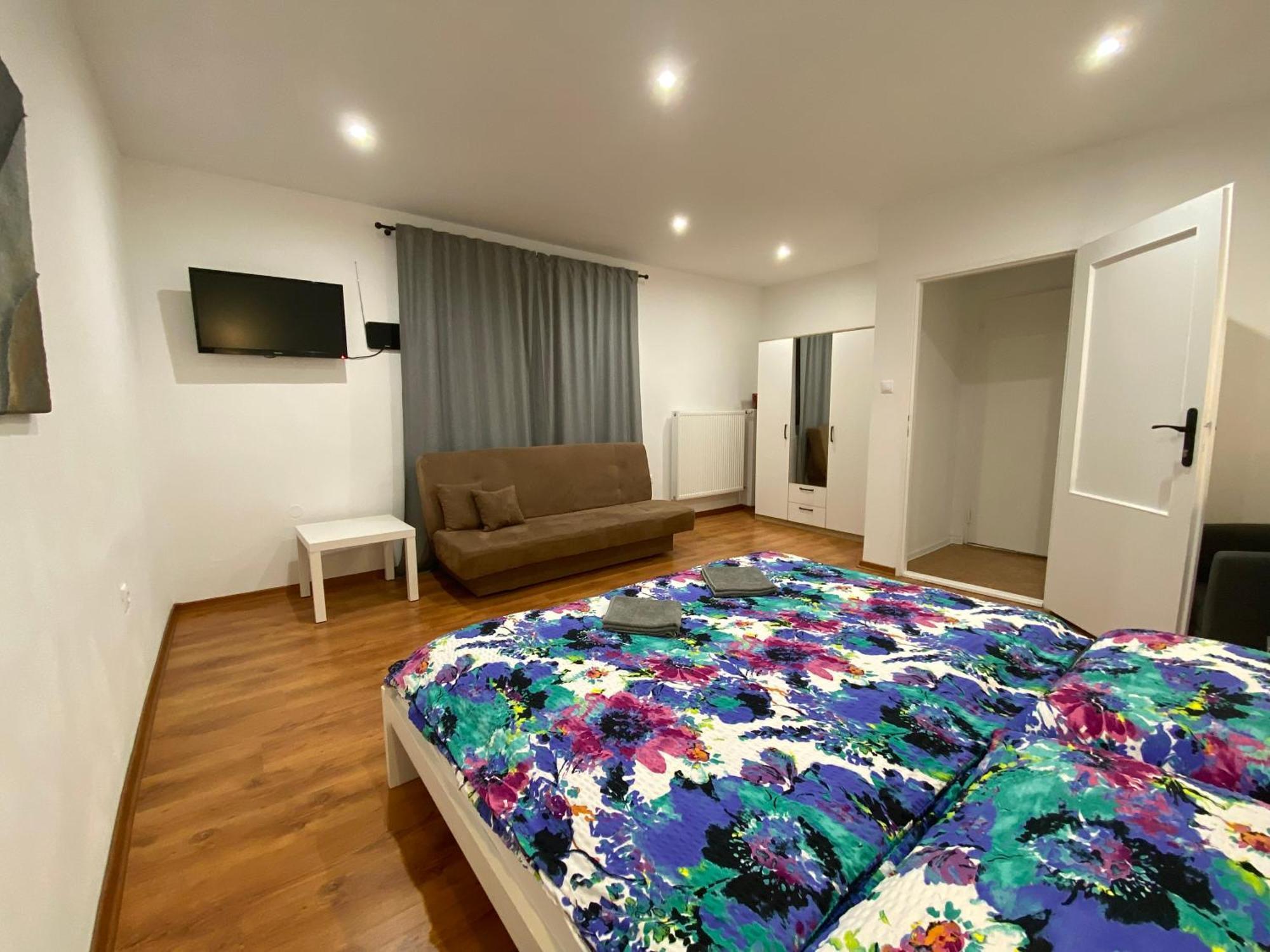 Vanessa Apartments Bešeňová Екстериор снимка